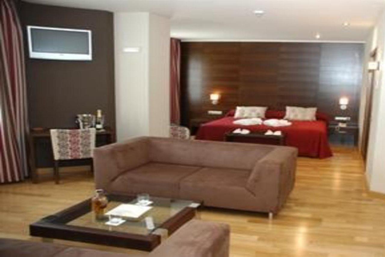 Hotel Fc Villalba Collado Villalba Exterior photo